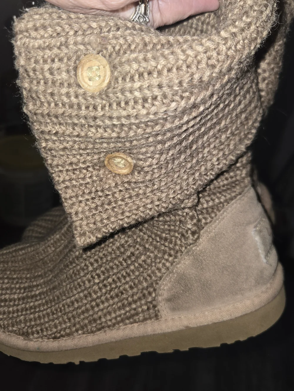 Girls Chestnut Sweater UGG boots, can be worn tall or short. Sz 3